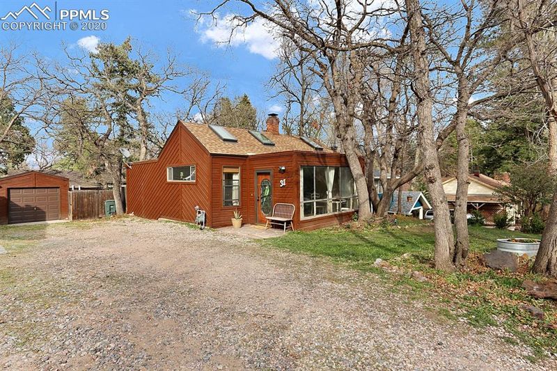 31 Highland St, Colorado Springs, CO 80906