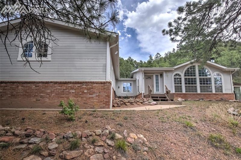 3103 Barrett Rd, Colorado Springs, CO 80926