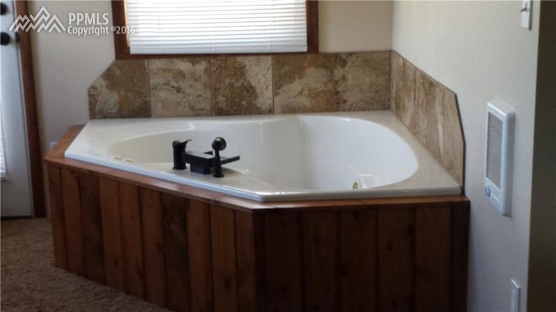 311 S Boundary St, Woodland Park, CO 80863