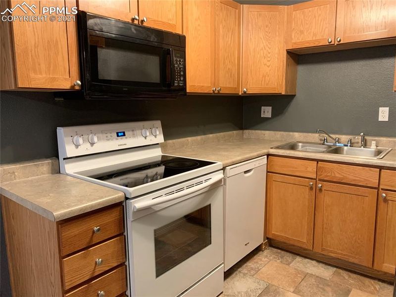 3110 E Bijou St #3B, Colorado Springs, CO 80909