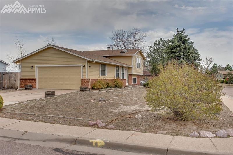 3110 Zephyr Dr, Colorado Springs, CO 80920