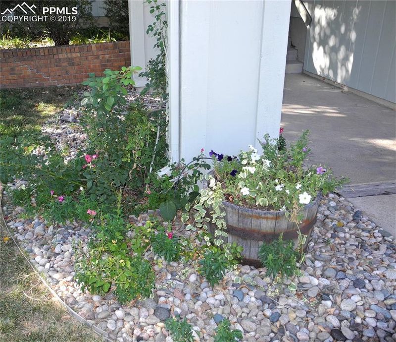 3116 W Westcliff Dr, Colorado Springs, CO 80906
