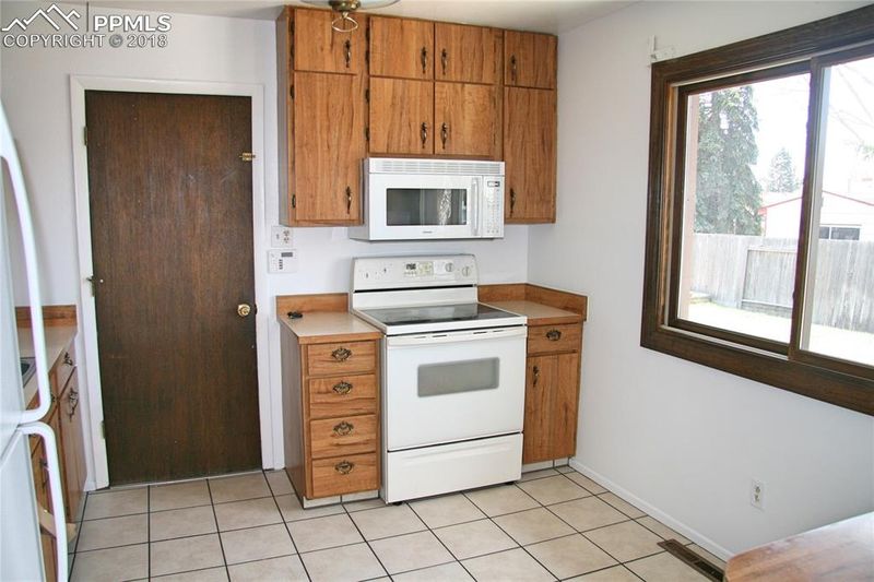3119 Shadowglen Way, Colorado Springs, CO 80918