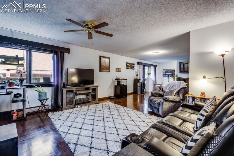 312 N Main St, Fountain, CO 80817