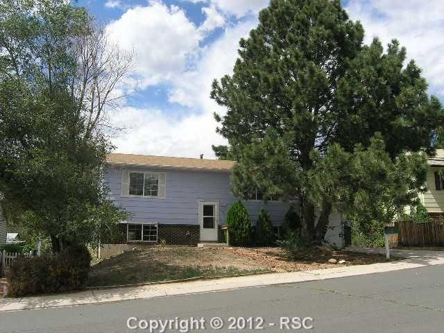 3120 El Canto Dr, Colorado Springs, CO 80918