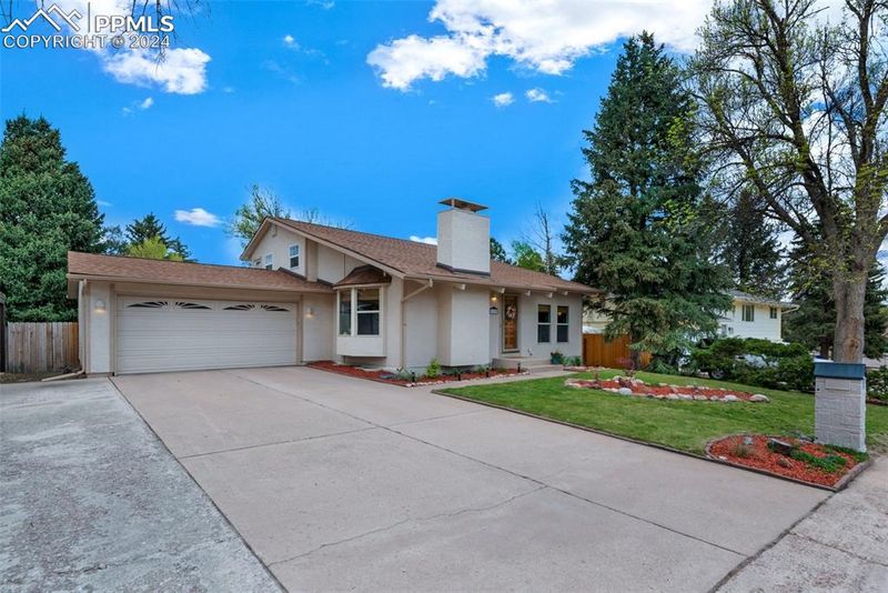 3125 Raindrop Dr, Colorado Springs, CO 80917
