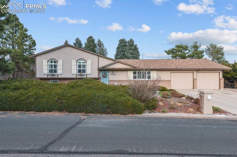 3126 Wesley Ln, Colorado Springs, CO 80917