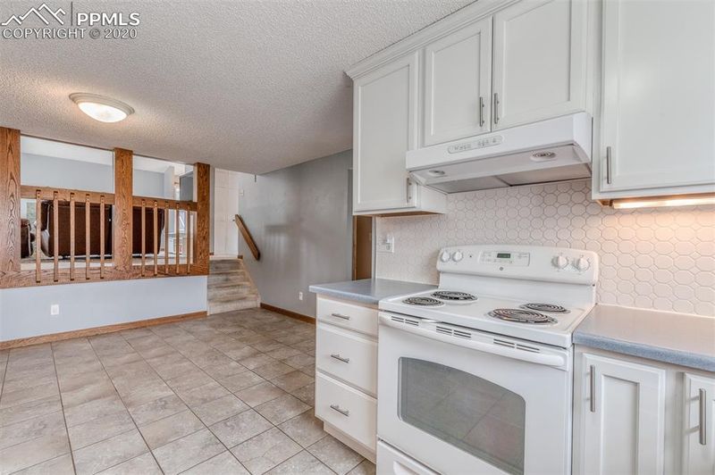 3128 Banjo Dr, Colorado Springs, CO 80918