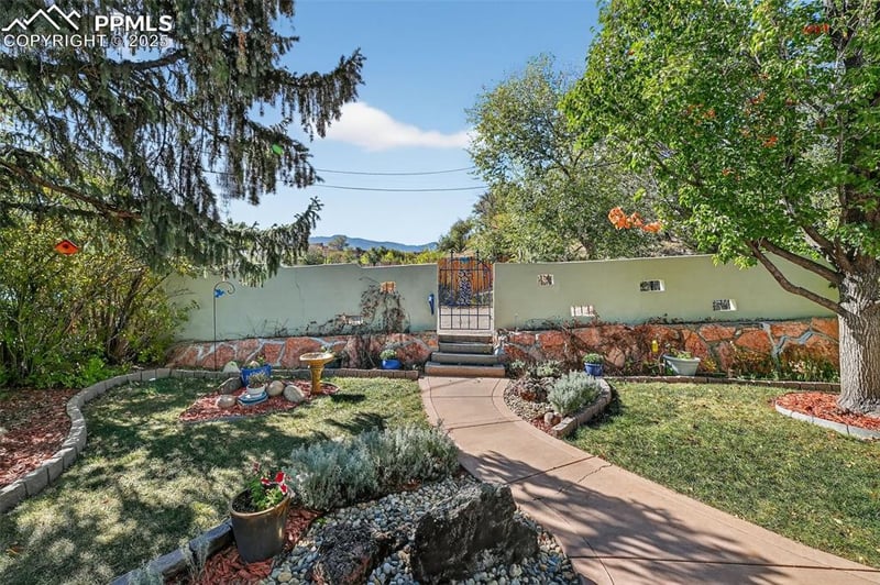 313 7th St, Colorado Springs, CO 80905