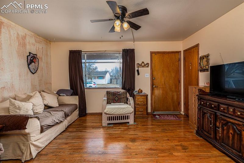 3131 Skyview Ave, Pueblo, CO 81008