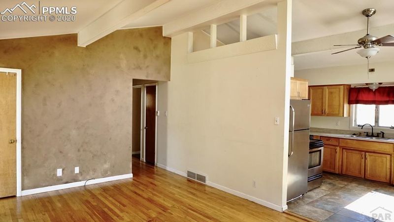 3132 Fairmount Ln, Pueblo, CO 81008