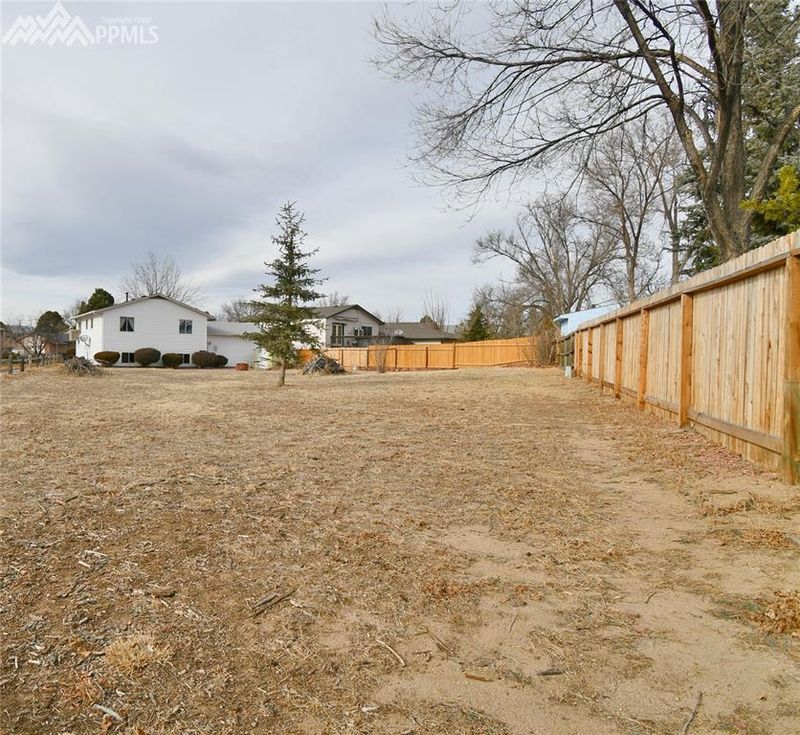 3132 S Moonbeam Cir, Colorado Springs, CO 80916