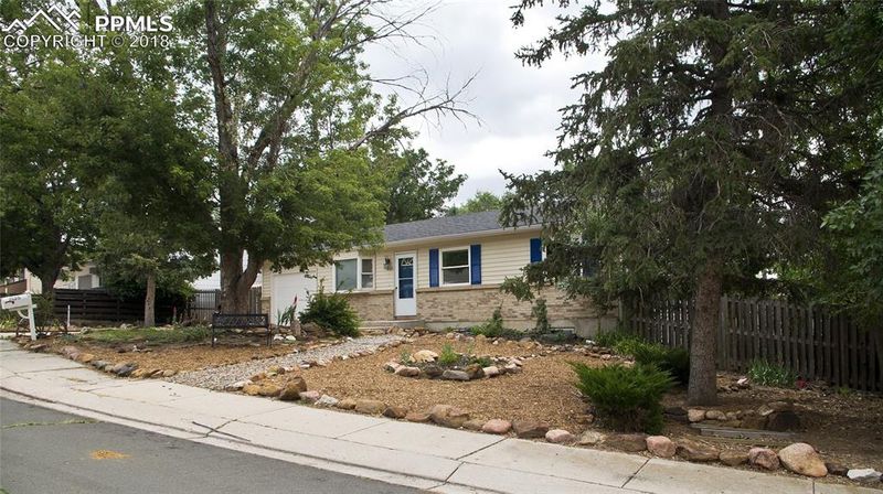 3135 El Canto Dr, Colorado Springs, CO 80918