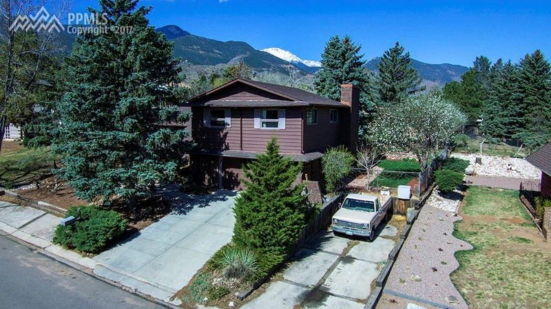 314 Crystal Hills Blvd, Manitou Springs, CO 80829