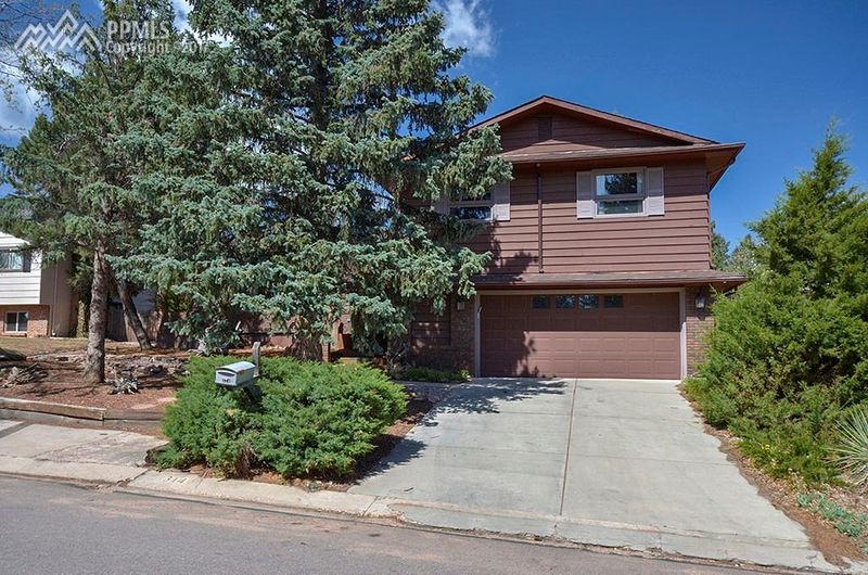 314 Crystal Hills Blvd, Manitou Springs, CO 80829