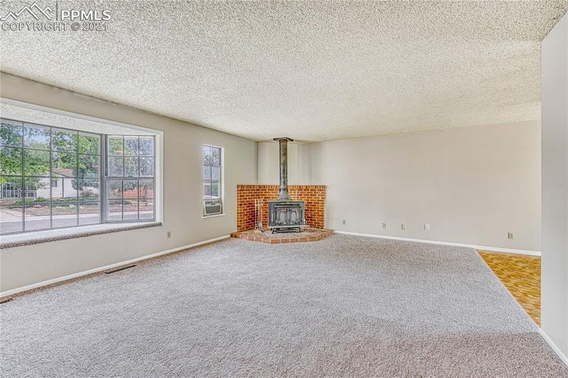 314 Locust Dr, Colorado Springs, CO 80907
