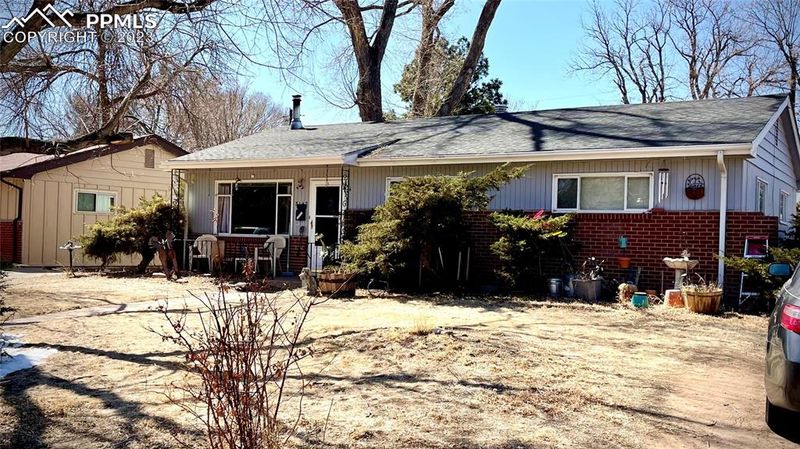 3142 Poinsetta Dr, Colorado Springs, CO 80907