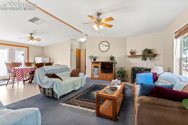 3145 Mockingbird Ln, Colorado Springs, CO 80929