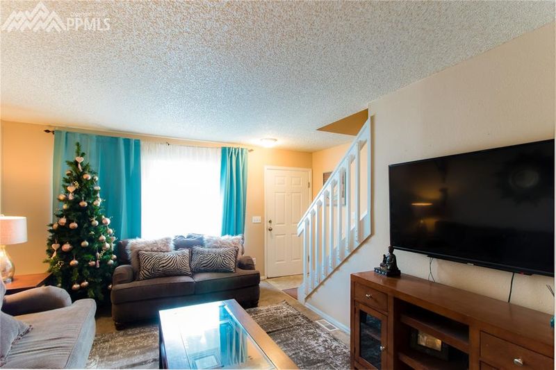 3146 Bridgewater Dr, Colorado Springs, CO 80916