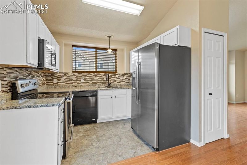 3157 Bridgewater Dr, Colorado Springs, CO 80916