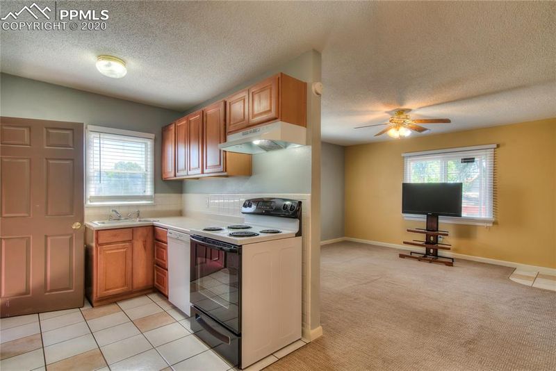 316 Boulder Pl, Colorado Springs, CO 80905