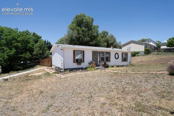 316 Comanche Village Dr, Fountain, CO 80817