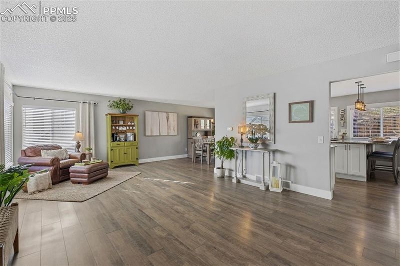 3160 E Westcliff Dr, Colorado Springs, CO 80906
