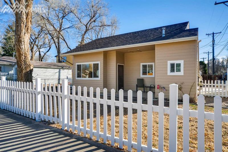 317 N 17th St, Colorado Springs, CO 80904