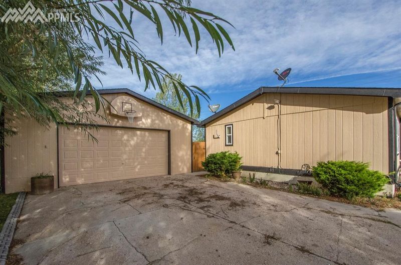 317 Cheyenne St, Calhan, CO 80808