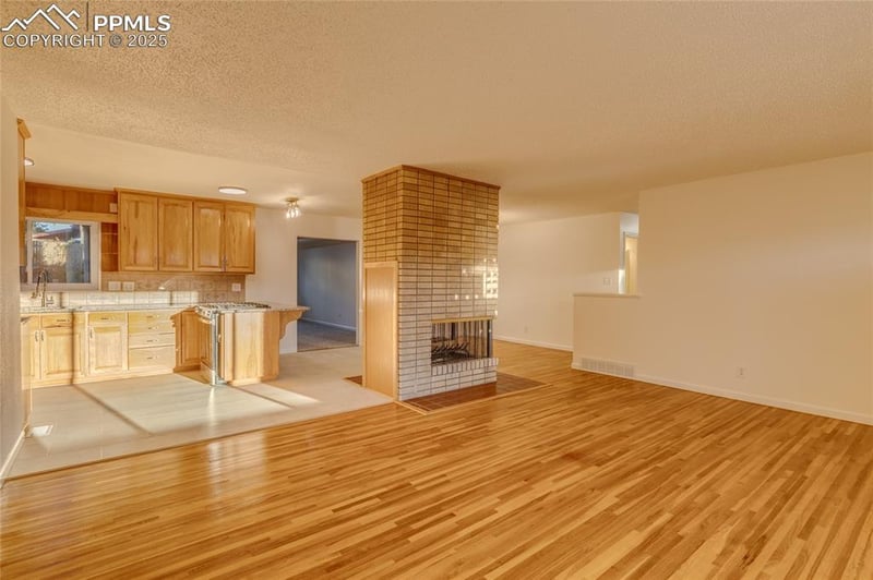 317 Everett Dr, Colorado Springs, CO 80911