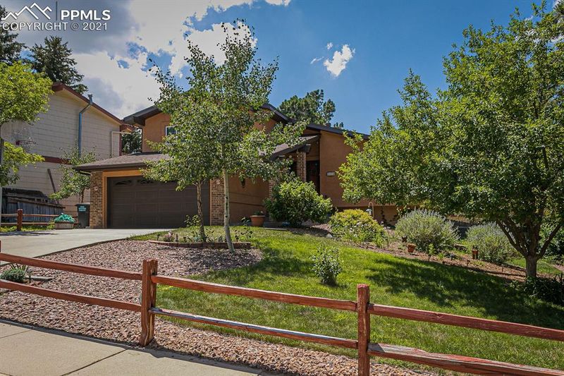 3173 Squaw Valley Dr, Colorado Springs, CO 80918