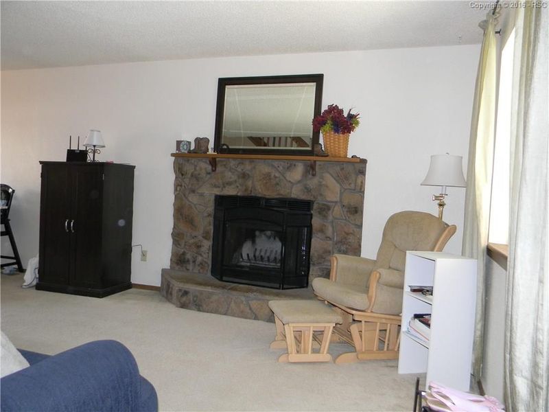 3173 Starlight Cir, Colorado Springs, CO 80916