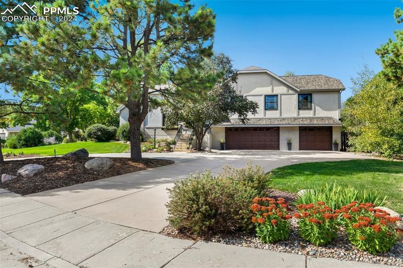 3176 Springmeadow Dr, Colorado Springs, CO 80906