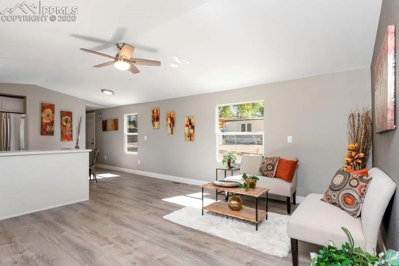 318 Comanche Village Dr, Fountain, CO 80817