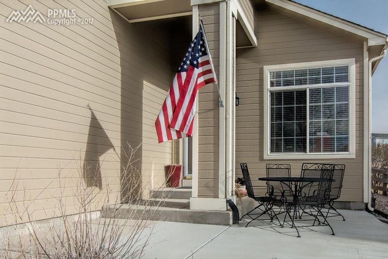 318 Oxbow Dr, Monument, CO 80132