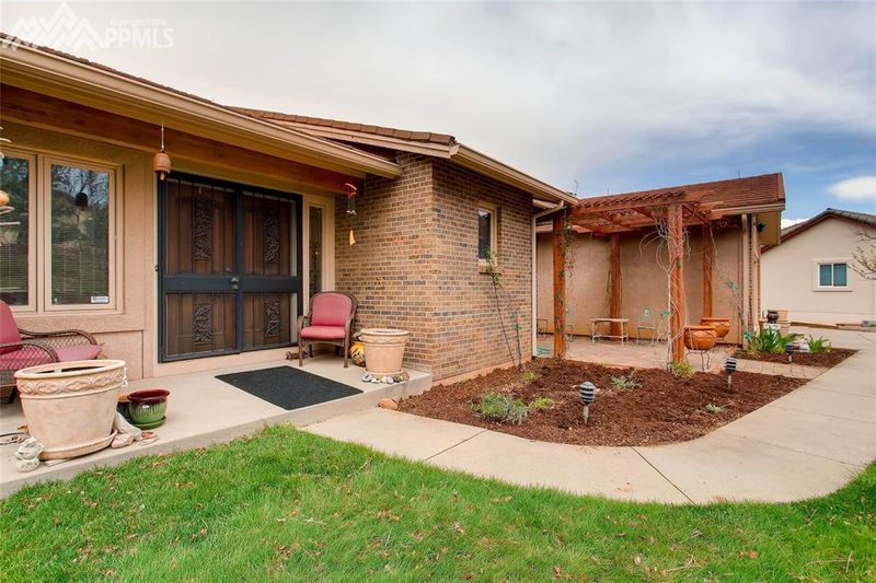 3184 S Electra Dr, Colorado Springs, CO 80906