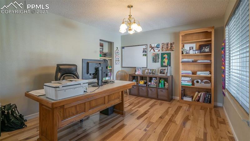 3185 E Westcliff Dr, Colorado Springs, CO 80906