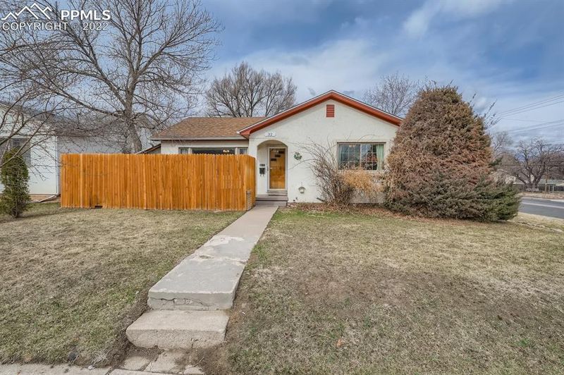 32 Farragut Ave, Colorado Springs, CO 80909