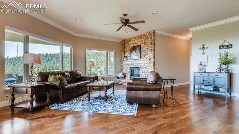3205 Blodgett Dr, Colorado Springs, CO 80919