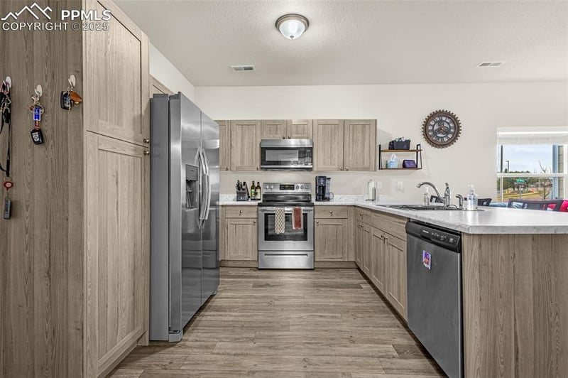 3205 Thunderchief Hts, Colorado Springs, CO 80916