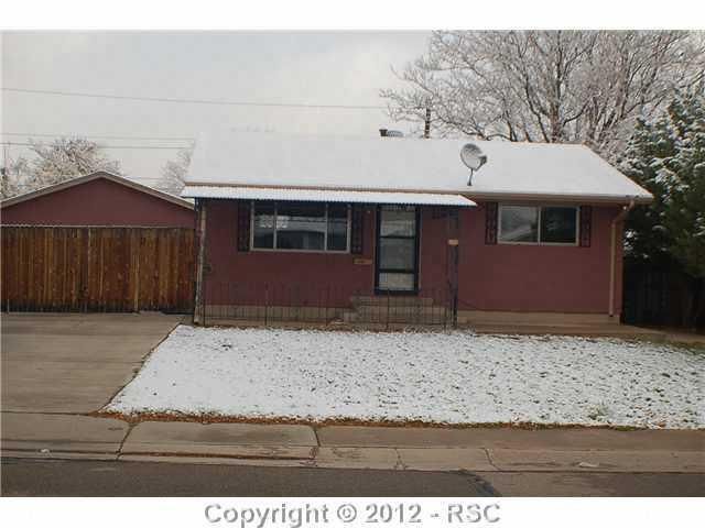 3207 Fairfield Ln, Pueblo, CO 81005