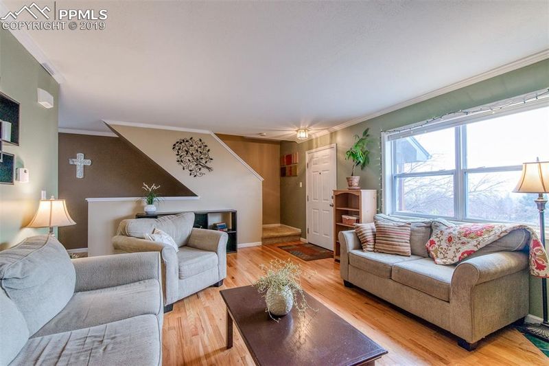 3207 Hearthridge Cir, Colorado Springs, CO 80918