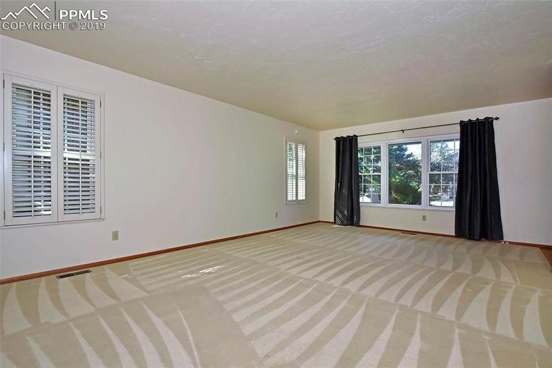 3207 Springridge Dr, Colorado Springs, CO 80906