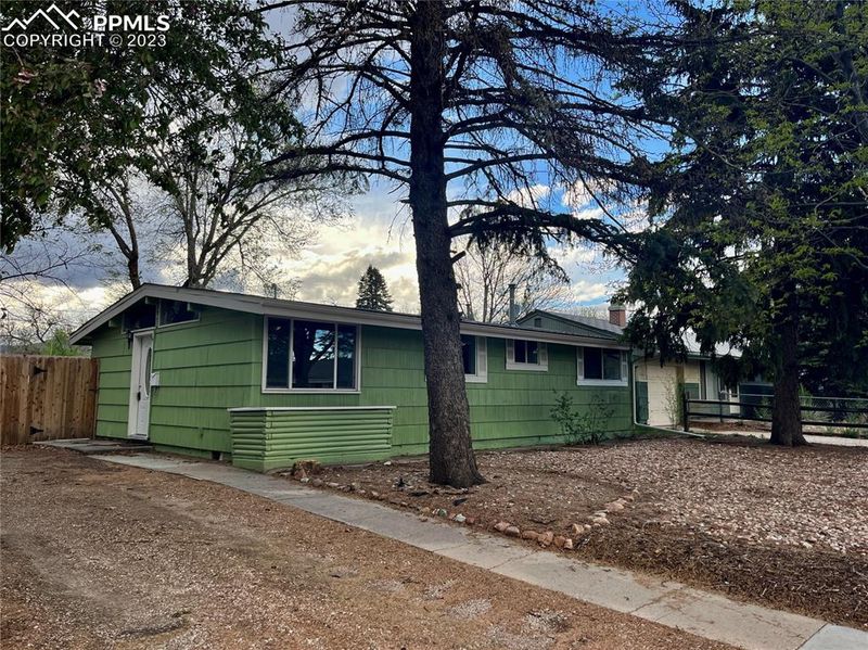 3208 N Arcadia St, Colorado Springs, CO 80907