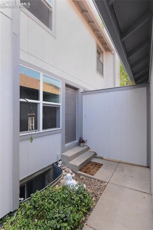 3209 Azalea Dr, Fort Collins, CO 80526