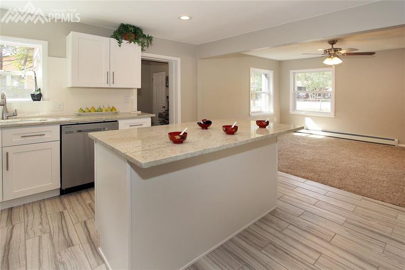321 N 19th St, Colorado Springs, CO 80904
