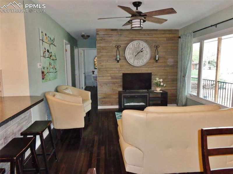 321 Doris Dr, Colorado Springs, CO 80911