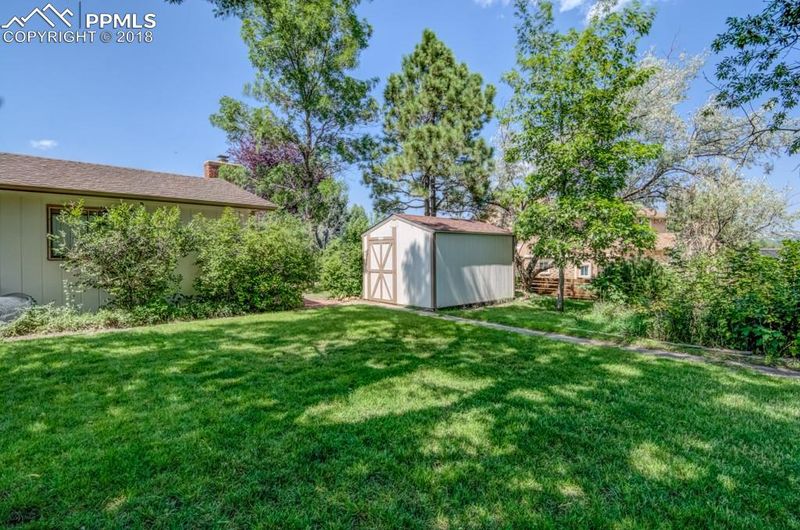 3210 Wesley Ln, Colorado Springs, CO 80917