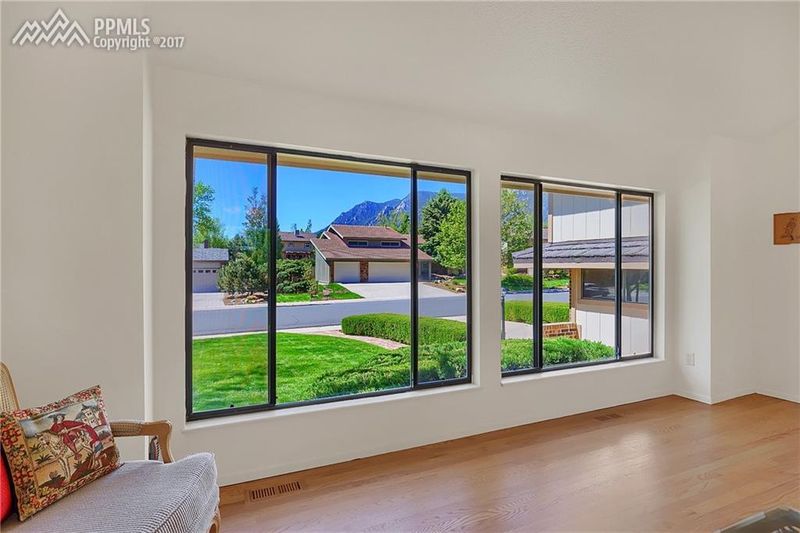 3214 Springridge Dr, Colorado Springs, CO 80906