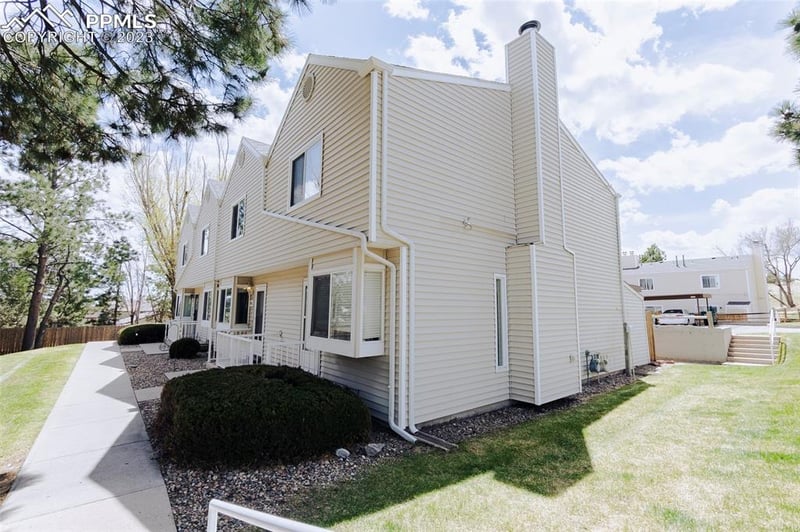 3216 Vail Pass Dr, Colorado Springs, CO 80917